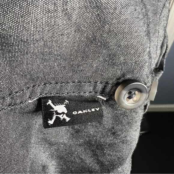 Oakley Mens Solid Long Sleeve Button Up Pocket Shirt Solid Gray XX Large 2XL - Picture 4 of 6